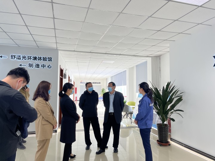 鶴壁市市委統(tǒng)戰(zhàn)部副部長、市工商聯(lián)黨組書記趙家喻一行蒞臨星如雨科技