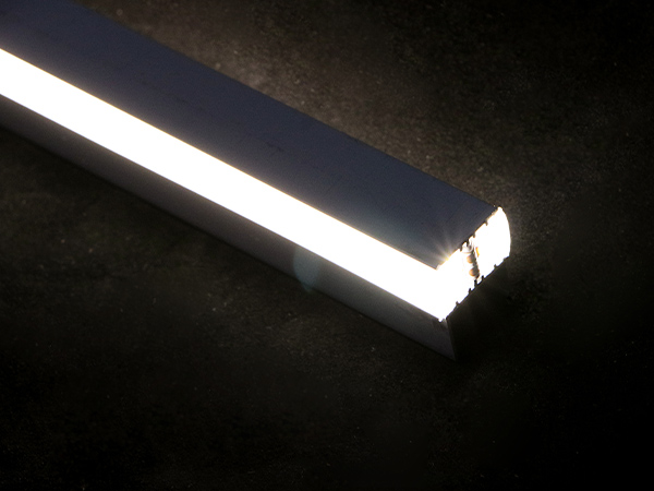 上下發(fā)光式櫥柜燈