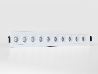 嵌入式格柵燈 10